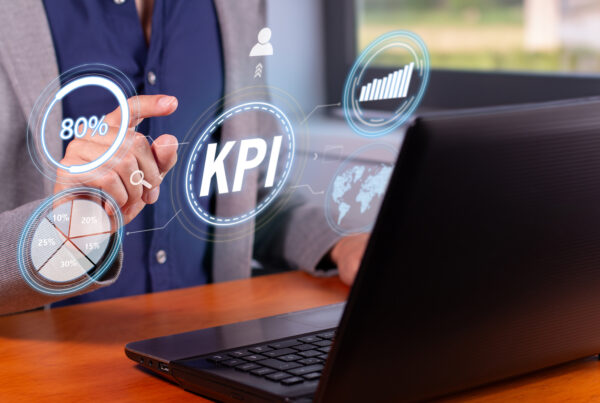 Loan Analytics KPIs + AI Tips for Mid-Size Lenders